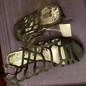 COPY - Strappy shoes/sandals